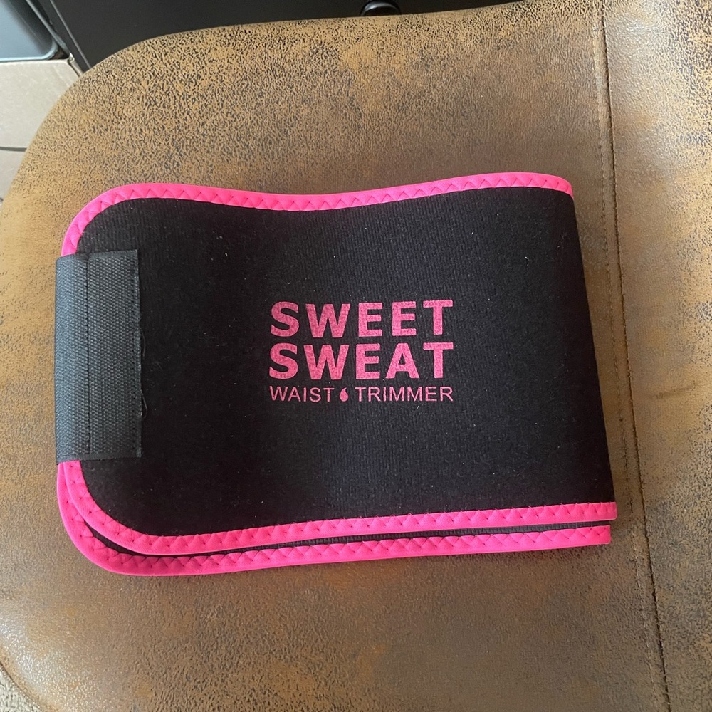 Sweet Sweat Waist Trimmer Black and Pink
